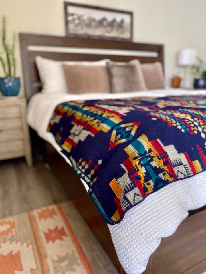 Wool Western Style Blanket, Native Queen Size Bedding for wholesale by Ecuadane