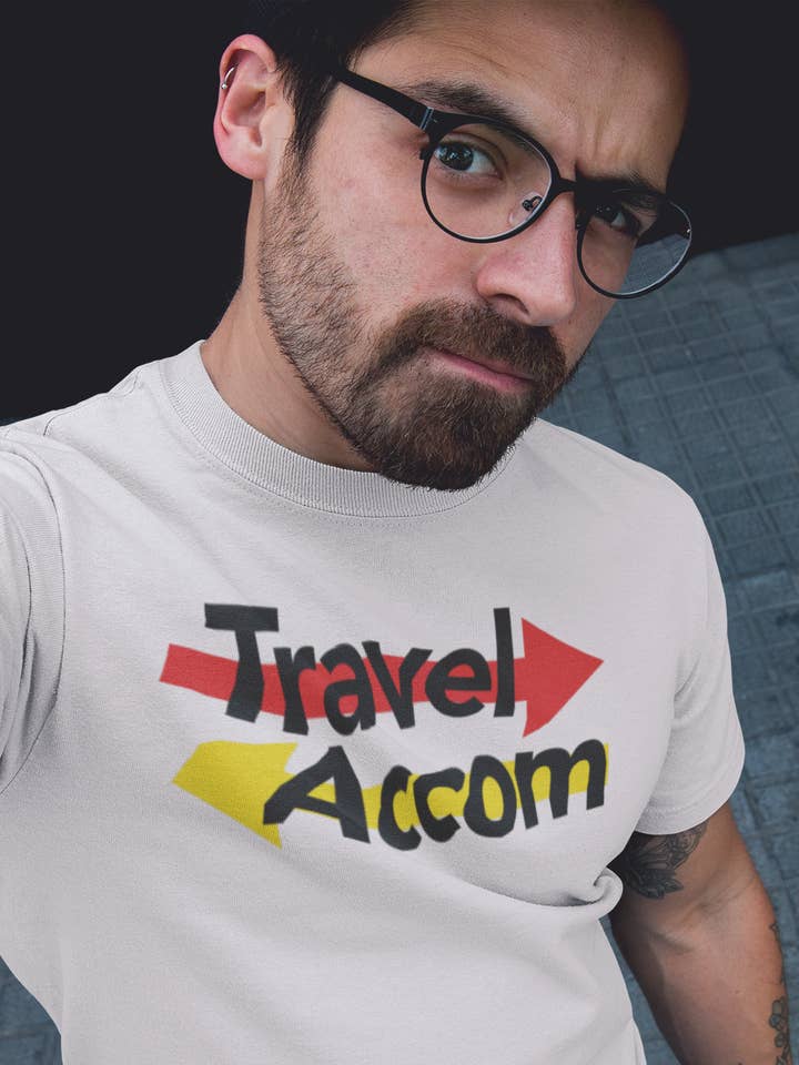 T-shirt Travel/Accom in cotone biologico per la vendita all'ingrosso da parte di Unapologaytic