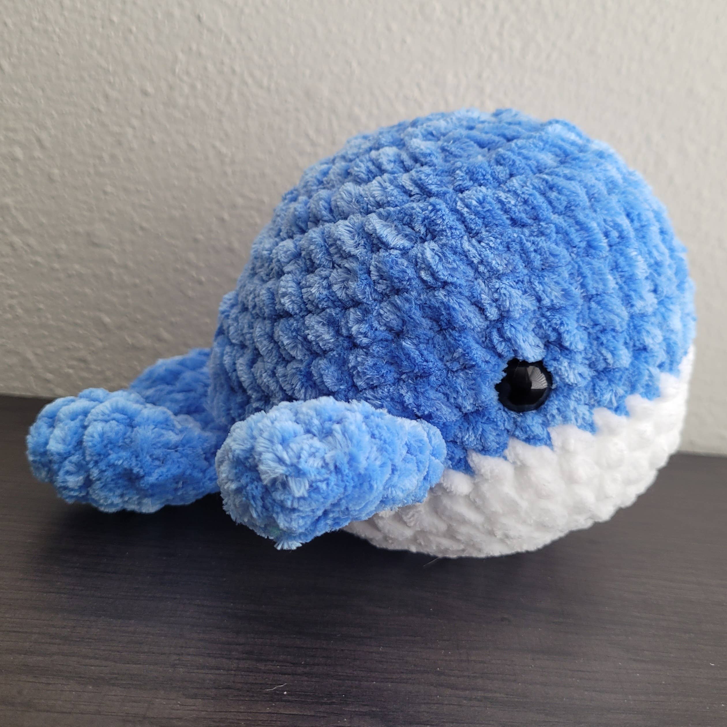 Katie Alay – Großhandel Kuschel-/Plüschtier – Kind & Baby – 7" gehäkelte Wal-Plüschtiere2