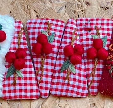 Quince Fables - Wholesale Barrette - Women's - Xmas Theme Embroidered Hair Barrette, Christmas Collection✅1