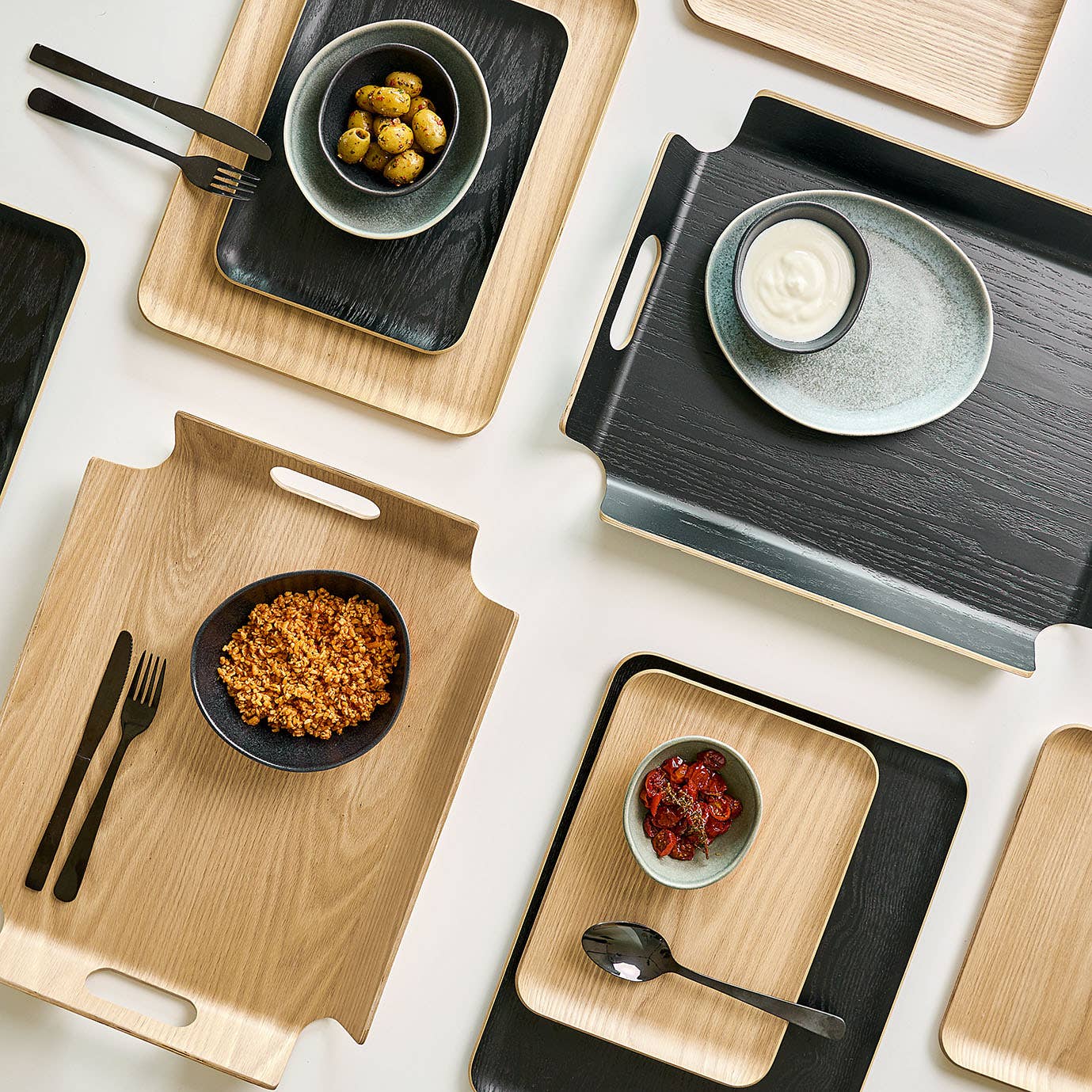 Ekfaner Serveringsbricka, trä/ekfaner 100% FSC #2 för wholesale på Faire1