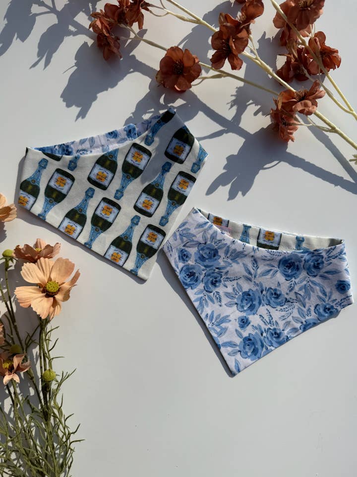 Bandana Blu Veuve per la vendita all'ingrosso da parte di The Pet Scout Shop