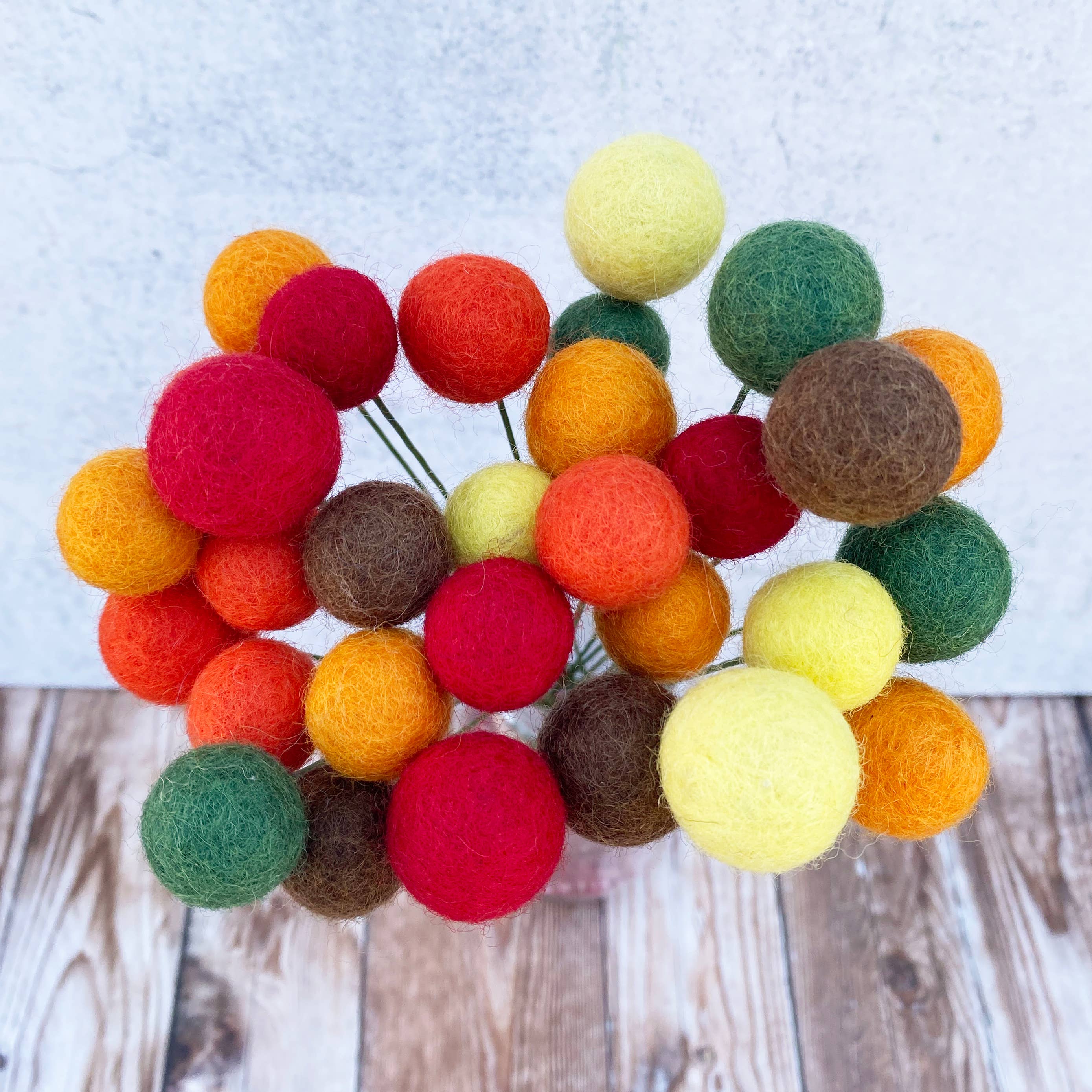 Oakwind Hollow - Vente Fleurs artificielles - Bouquet de boules de fleurs en feutre pour célibataires, feuilles d'automne3