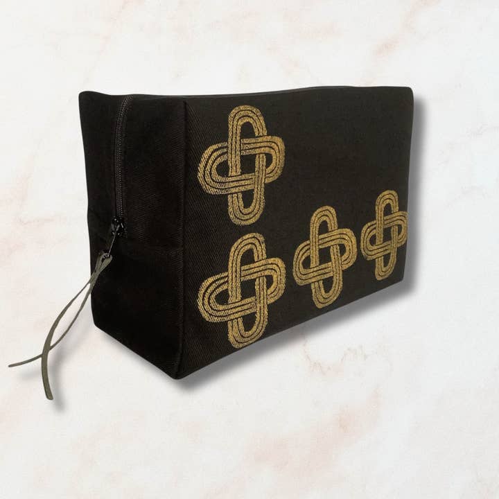 Herrtoalettsväska i canvas med läderhandtag för wholesale av Raina Atelier