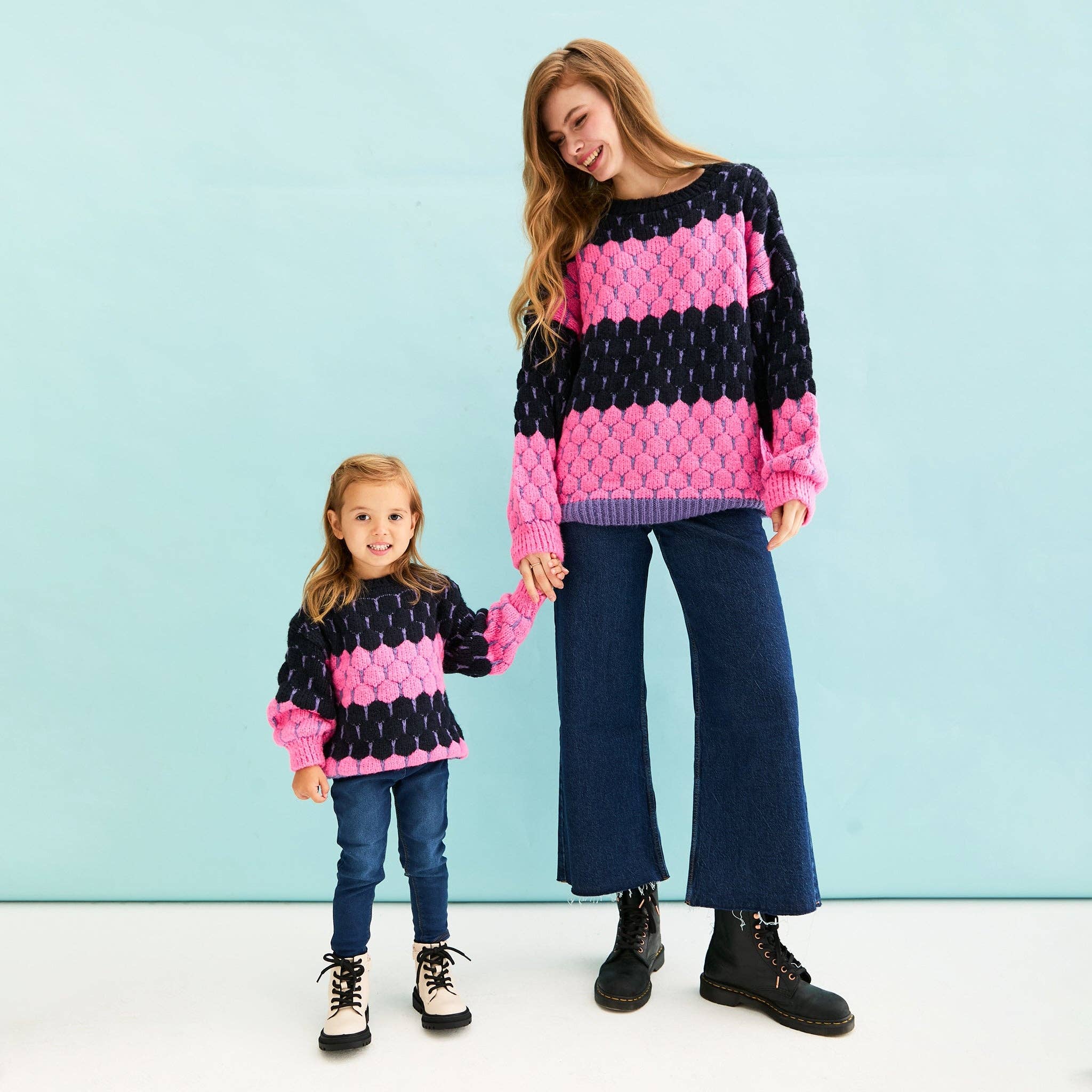 Cara & The Sky - Wholesale Knit Sweater - Women's - Marissa Stripe Bubble Stitch Jumper - Navy8