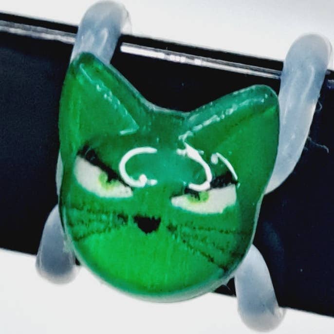 Tête de Chat en Résine Verte EyeDeco pour la vente par Cork and Charm