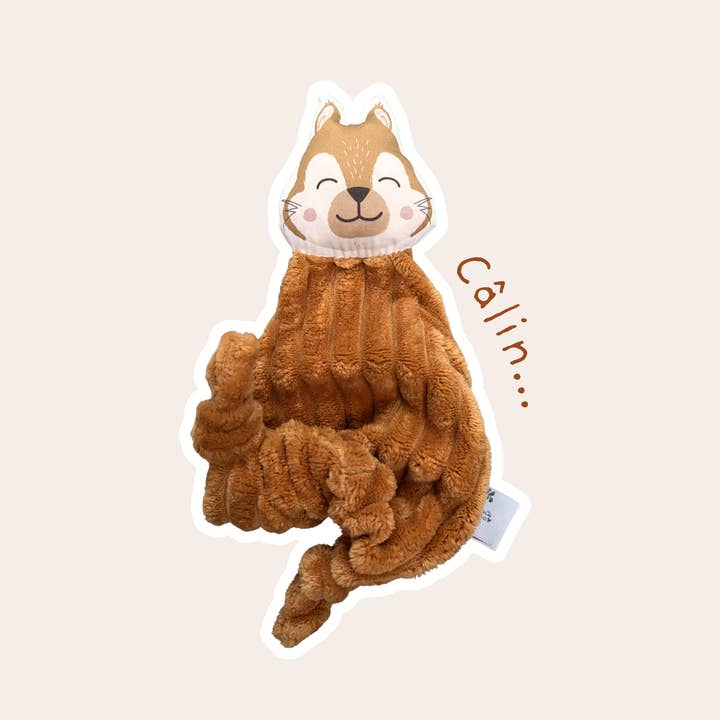 Doudou Egern i ensfarvet minky fløjl camel for engroshandel hos Carotte & Cie