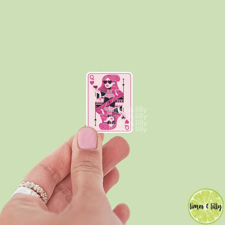Regina di Cuori Occhiali da Sole a Cuore Carta da Gioco Adesivo in Vinile Rosa | Adesivi per Kindle | Adesivi Carini | Adesivi alla Moda per la vendita all'ingrosso da parte di Limes & Lilly