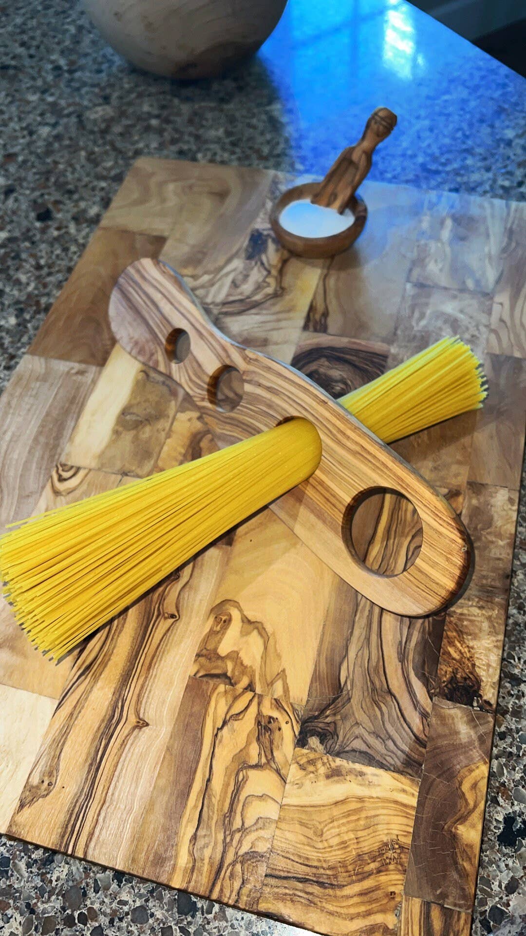Bearthy - Vente Ustensile/gadget de cuisine - Mesureur de pâtes à spaghetti en bois d'olivier avec 4 portions8