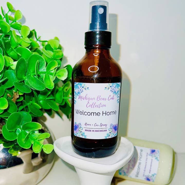 Welkom thuis (spray van 4 oz) voor wholesale door Michigan Bear Cub Collection