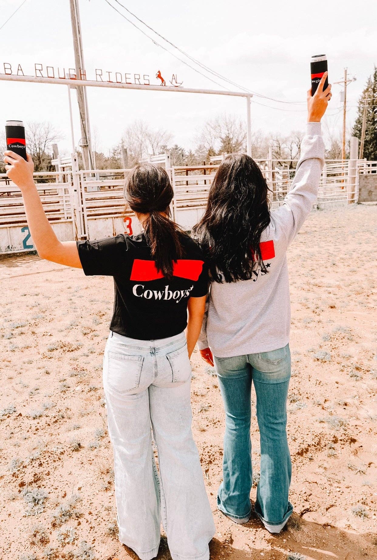 The Front Porch Label – wholesale Drinkkramare – Cowboys + Cowgirls Coozies 2-Pack2