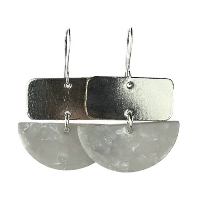 Pearl Sophie Lederohrringe für den Großhandel von Eleven10Leather and Designs