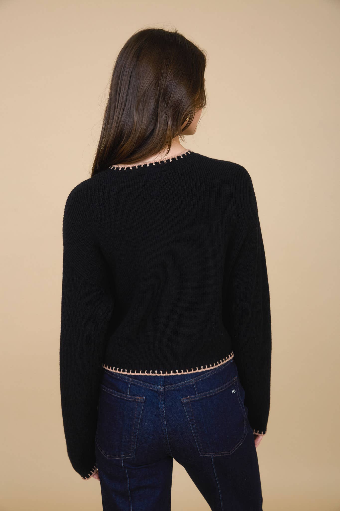 The Workshop Studio - Wholesale Knit Sweater - Women's - CONTRAST STITCH TRIM BUTTON DOWN KNIT CARDIGAN 1