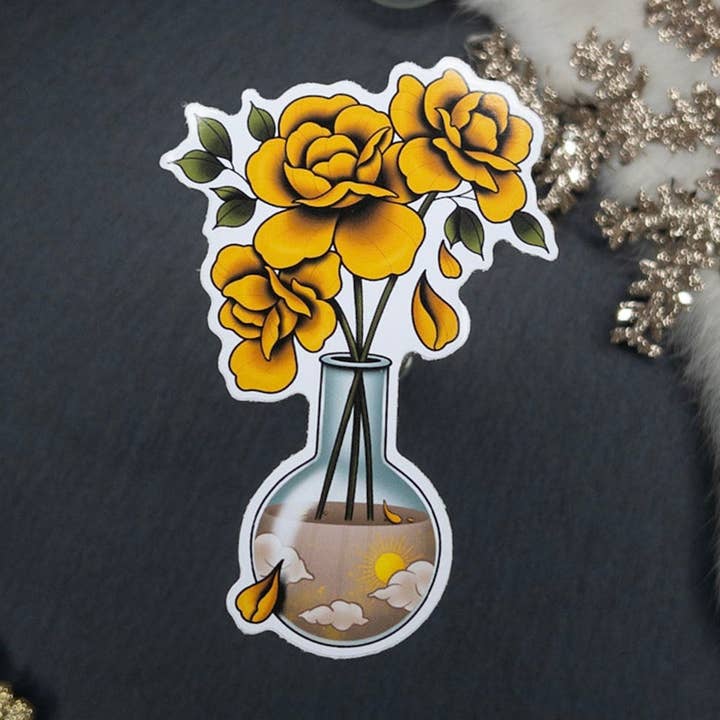 Sun vase for wholesale by Solid Gold / Naja-Marie Baumann