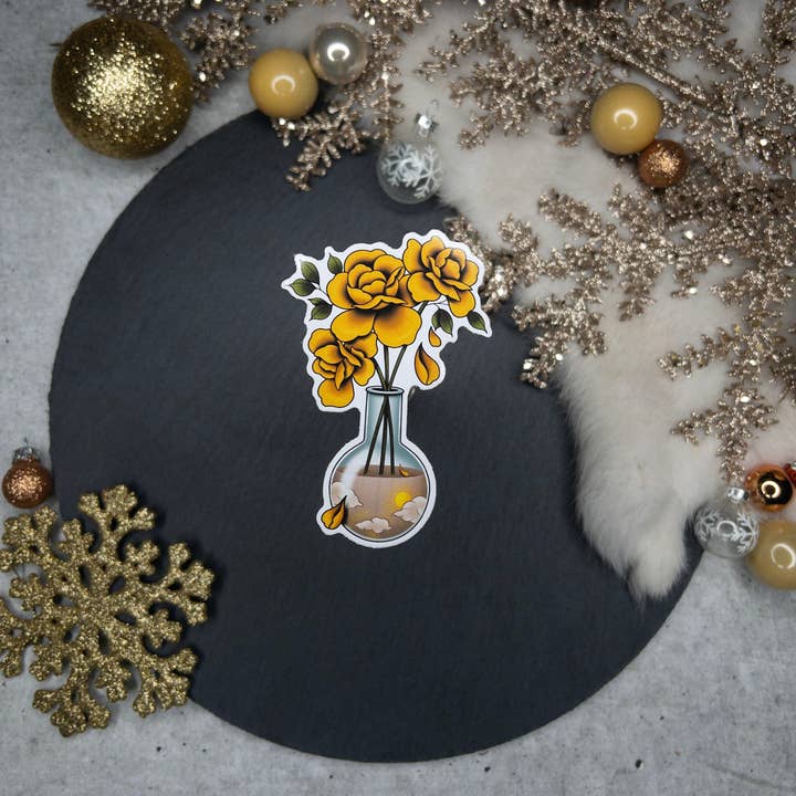 Sun vase for wholesale by Solid Gold / Naja-Marie Baumann