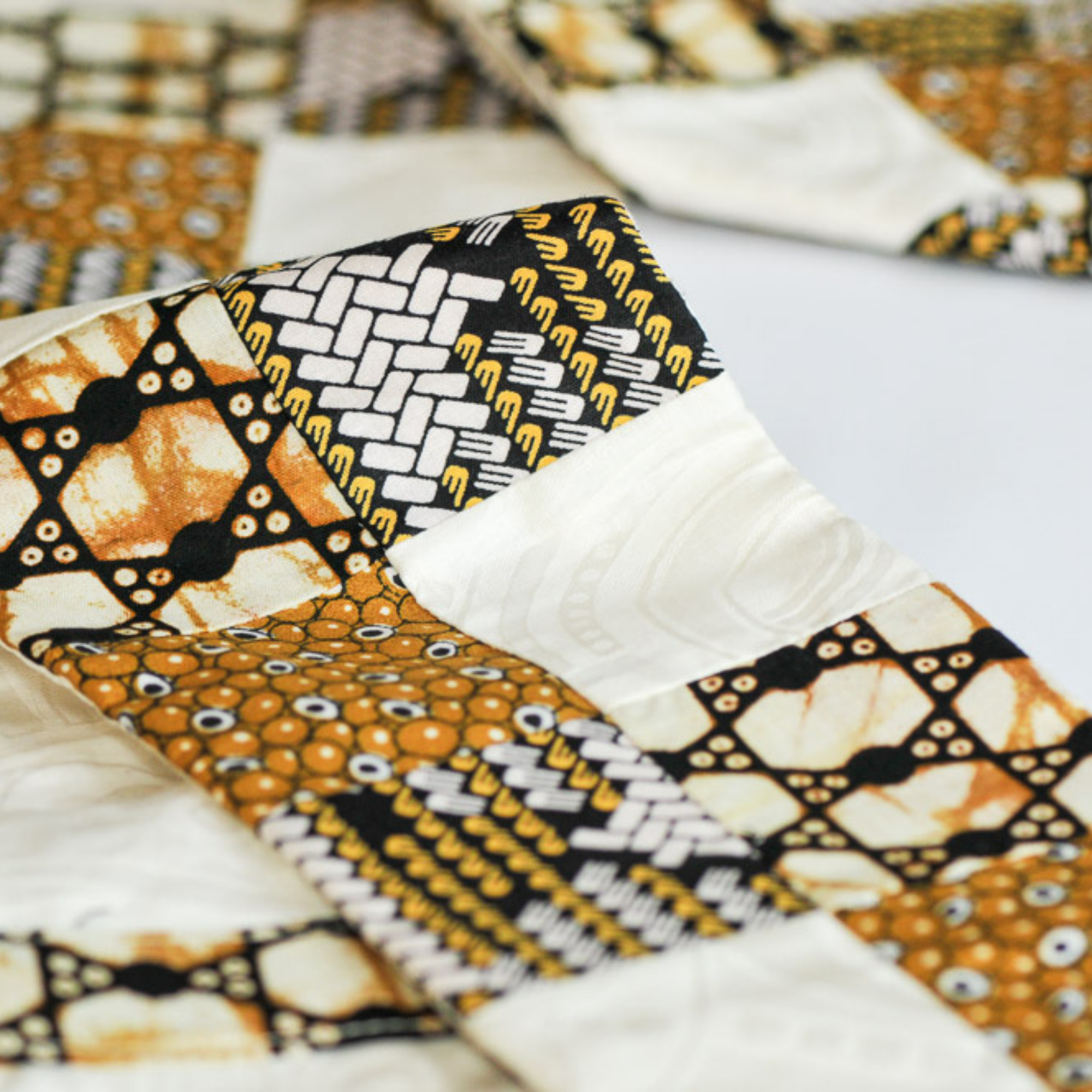 Amani ya Juu - Venta al por mayor Chal - Mujer - Estola Kitenge Patch Pastor3