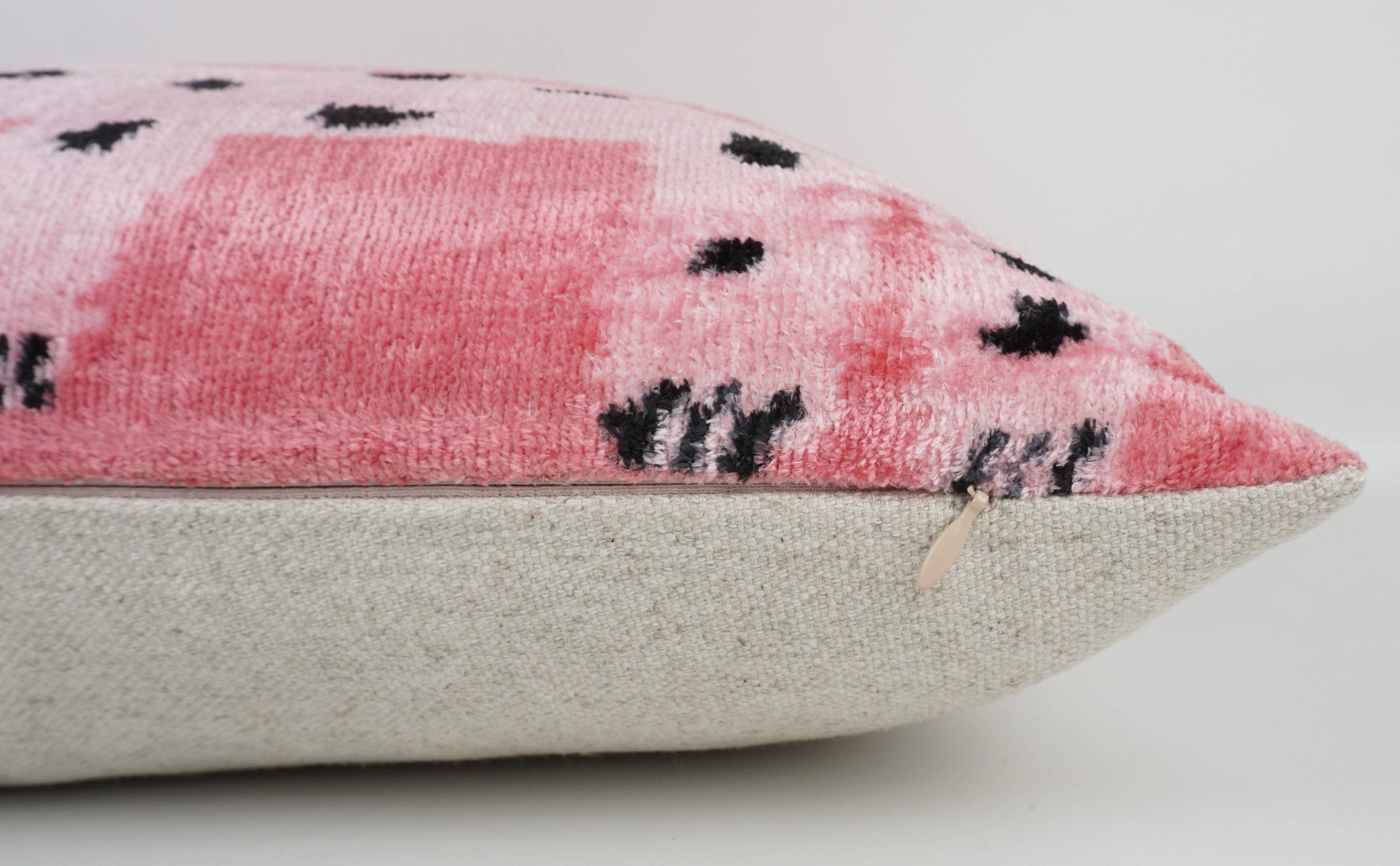 MD Home - Wholesale Throw Pillow Cover - LAWRENCE & PABLO - IKAT SILK/VELVET PILLOWCASE3