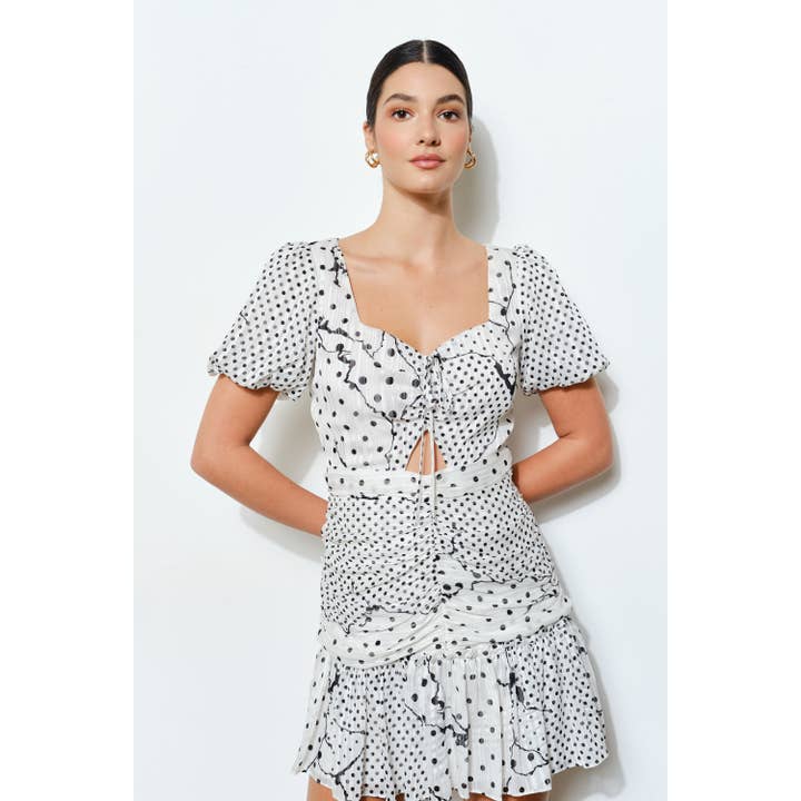 Prickig abstrakt hjärtformad rynkad miniklänning för wholesale av INA