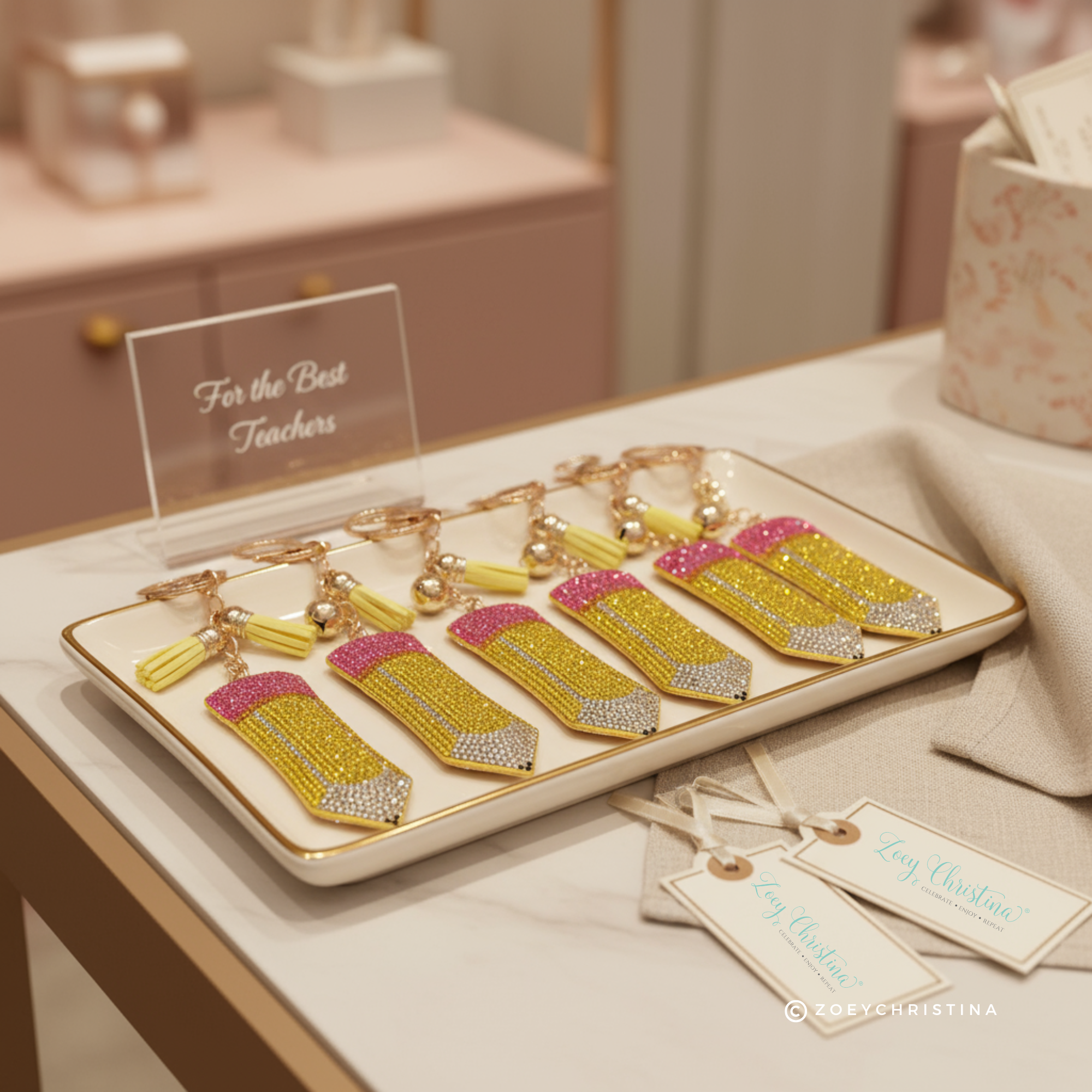 Zoey Christina – Großhandel Schlüsselanhänger – Damen – Rhinestone-Bleistift-Schlüsselanhänger – Lehrer, Schulanfang9