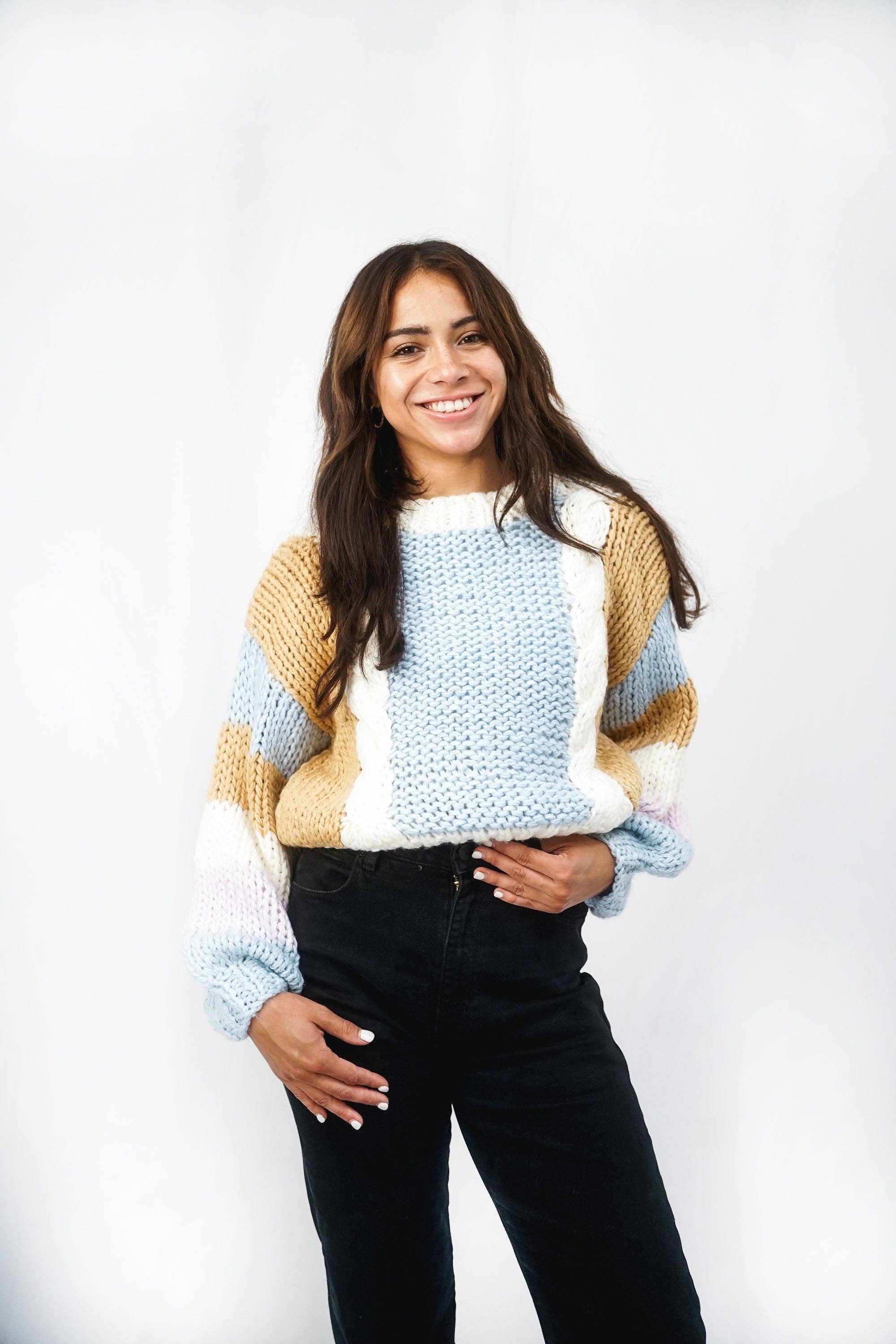 Stellino - Wholesale Knit Sweater - Women's - Cable Fronted Handmade Jumper | Blue-Mist0