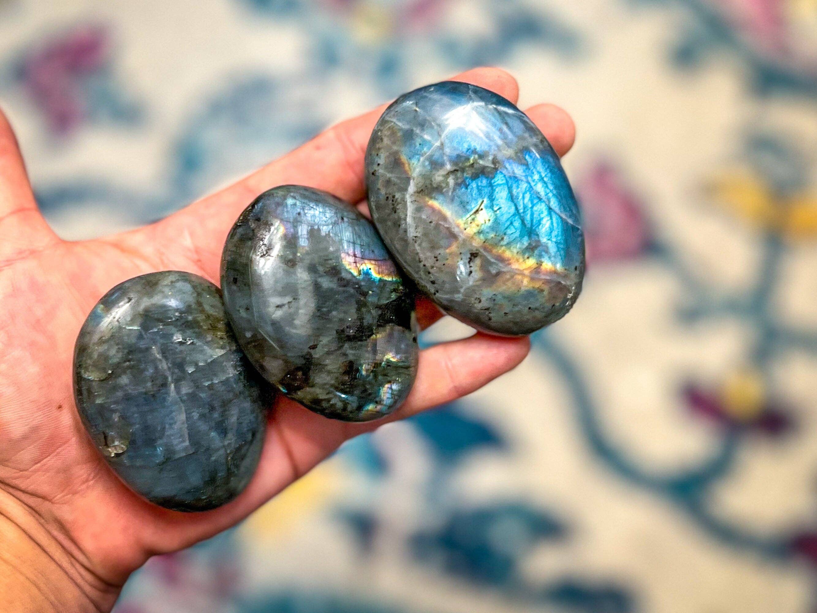 Mandala Gems - Wholesale Spiritual Stone/Crystal - PRETTY Labradorite Palm Stone2