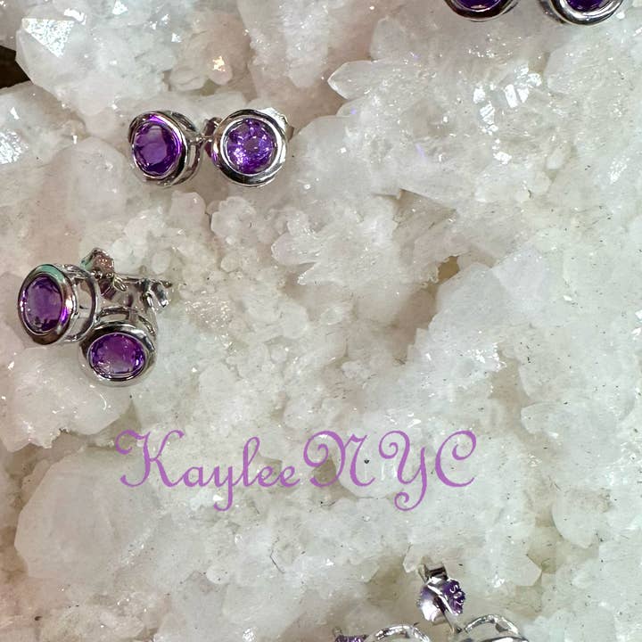 Pendientes de Amatista Natural de 5 mm en Plata de Ley para venta al por mayor de KayleeNYC