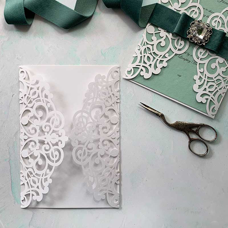 Imaginediy – wholesale Invitations – Lavish Laser Cut Invitation - White0