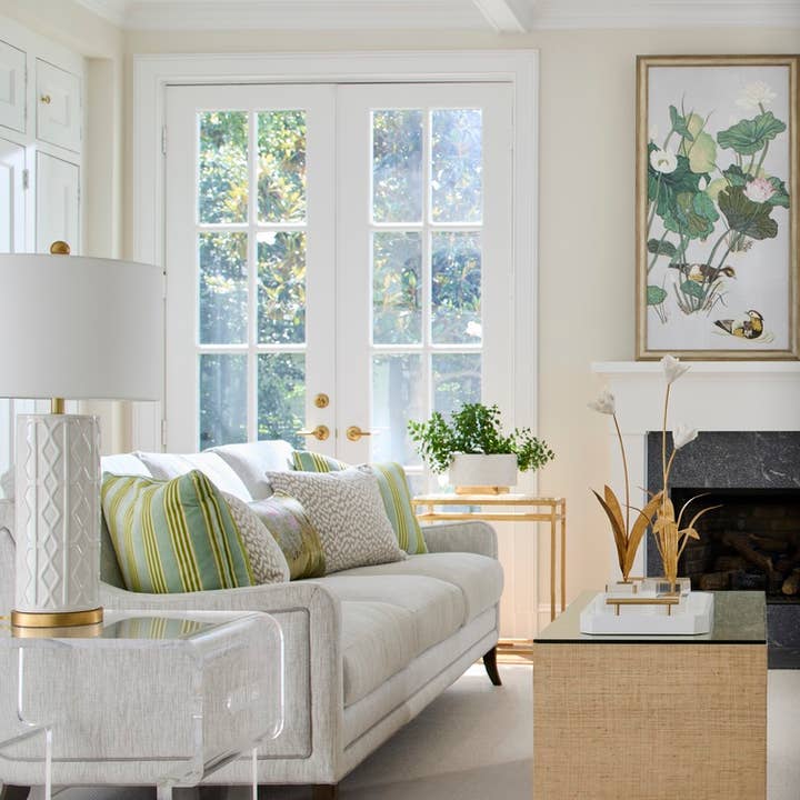 Chelsea House - Wholesale Decorative Tabletop Object - Tulip In Stand3