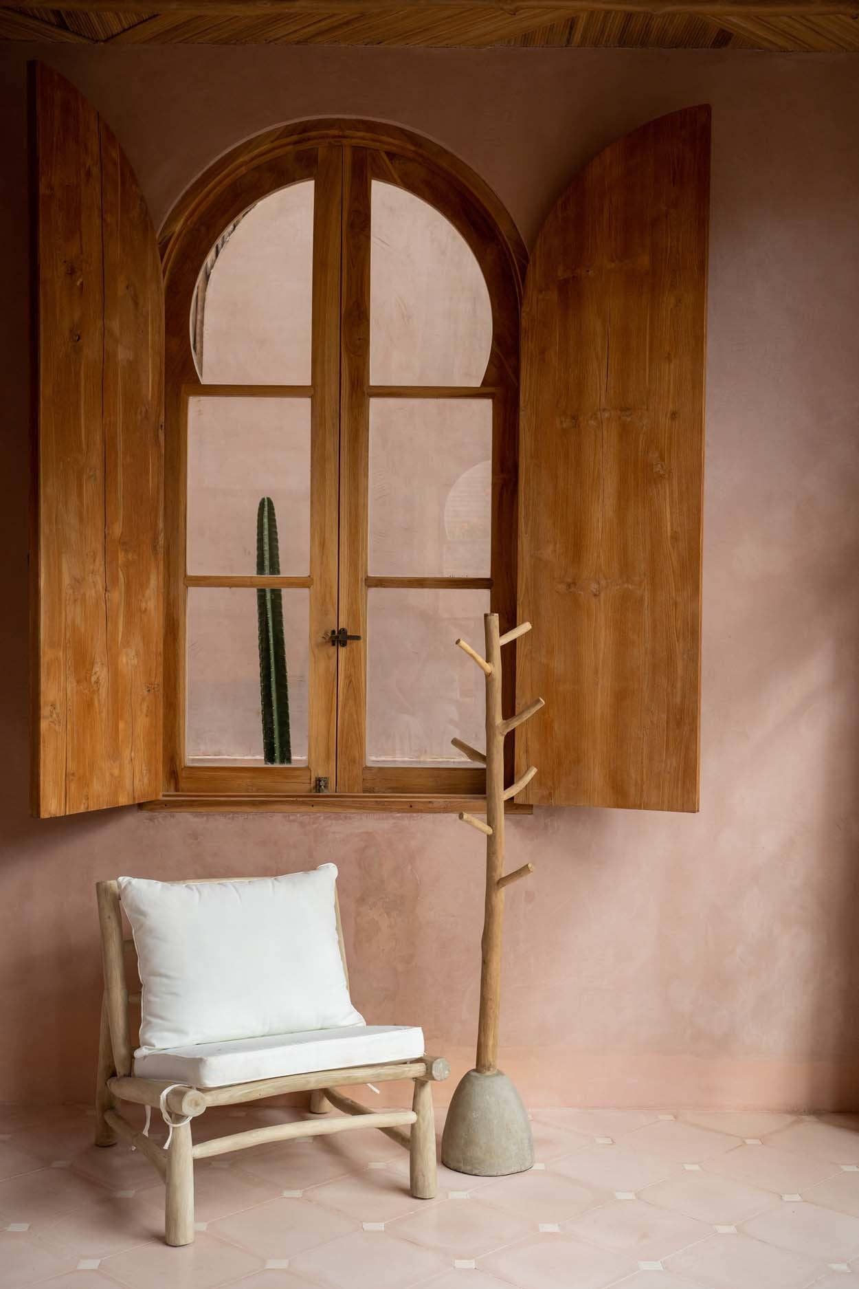 Bazar Bizar Living - Vente Porte-manteaux - Patère en béton naturel avec bois de teck1