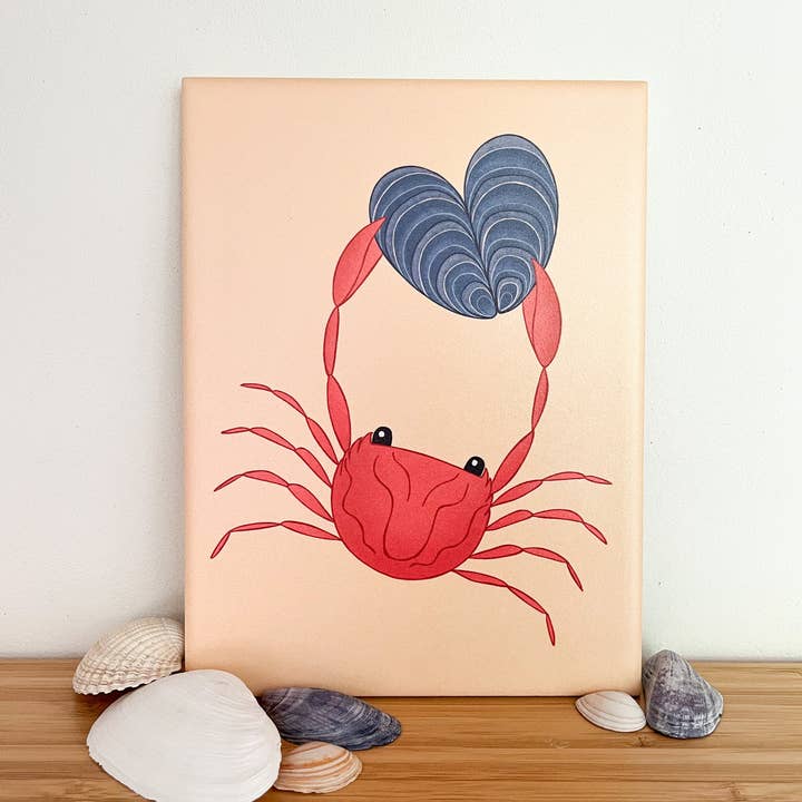 Sweet tile with crab and shell heart for wholesale by Studio Kvinna