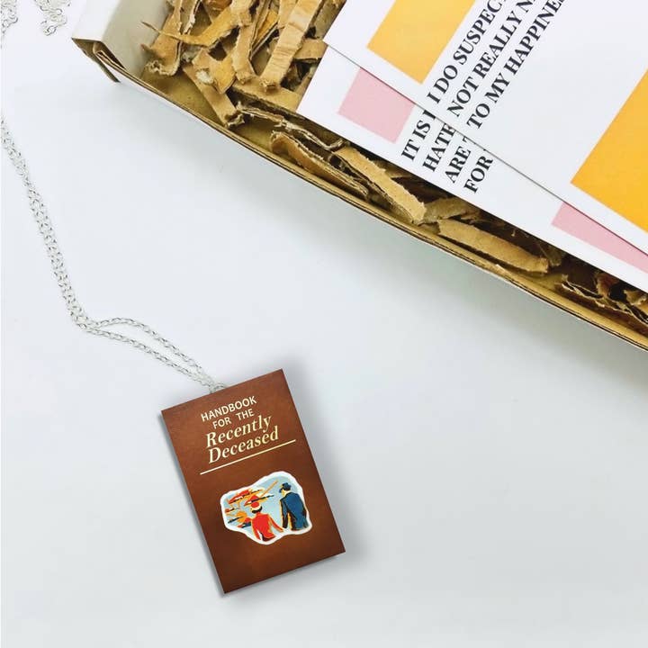 bookonahookco – wholesale Bokmärke – Handbok för den nyligen avlidne | Beetle Juice (Swedish)1