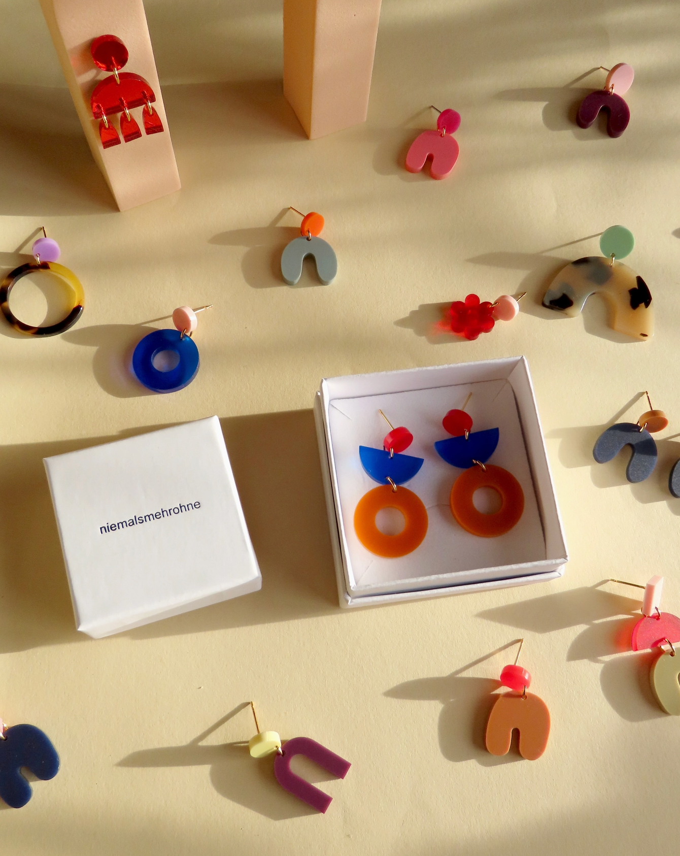 Niemalsmehrohne - Wholesale Hoop Earrings - Dove ink blue stainless steel and acrylic hoop earrings3