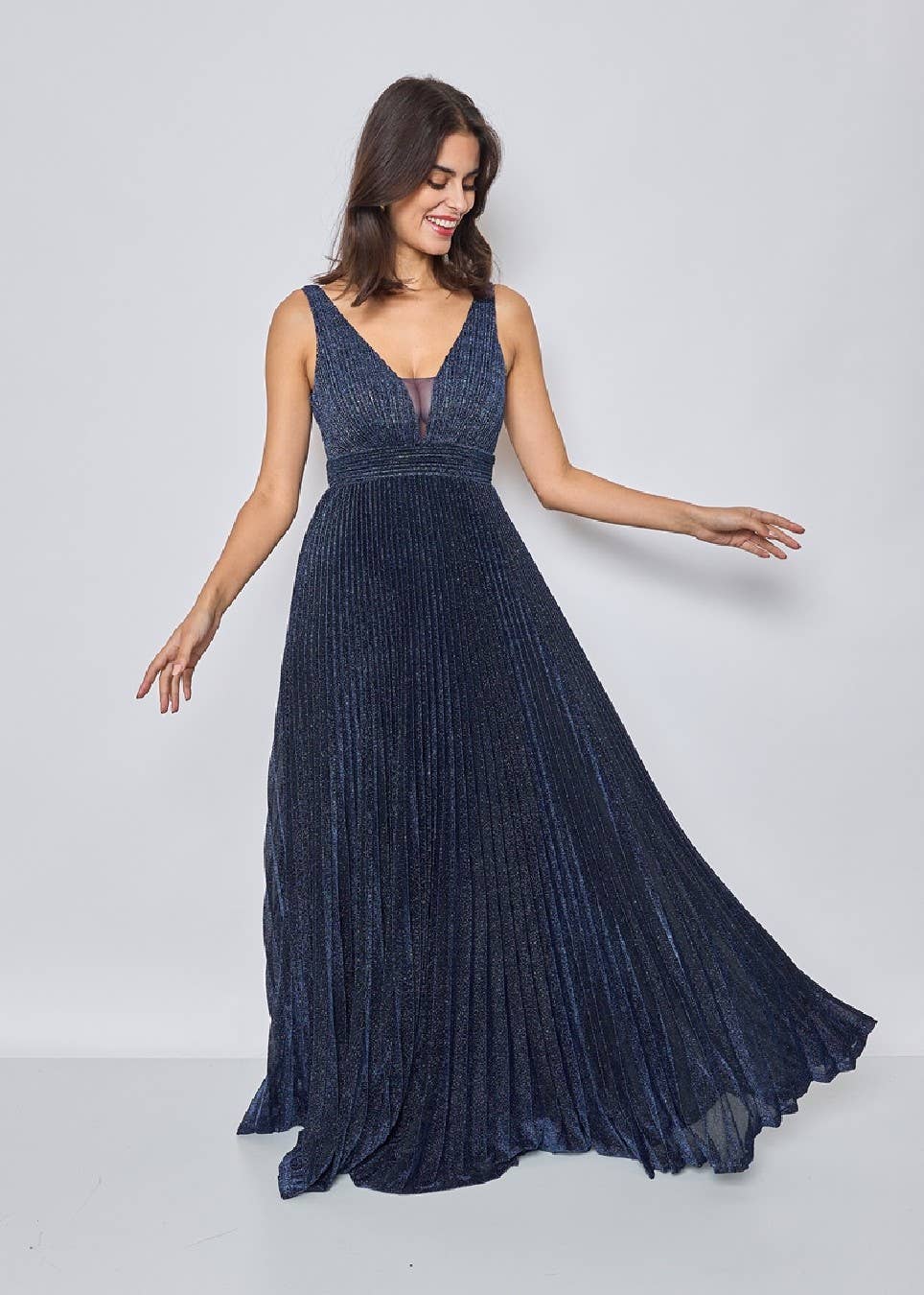 Eva & Lola - Epsilonn – wholesale Klänning - Dam – Maxiklänning i plusstorlek med plisserad och glansig finish - HM2251QS3