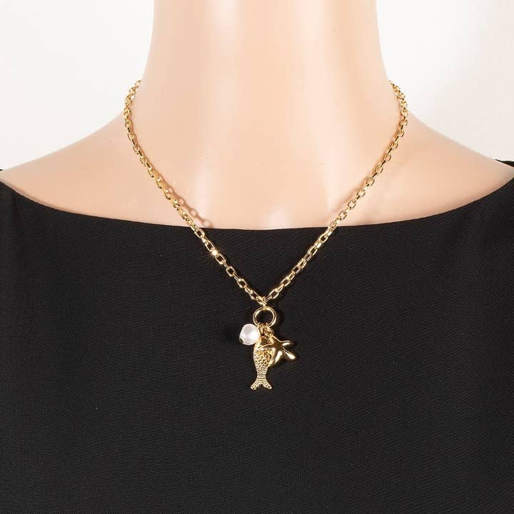 The Looks by Fame Accessories - Vente Colliers à pendentif - Collier avec pendentifs poisson, perle et étoile de mer3