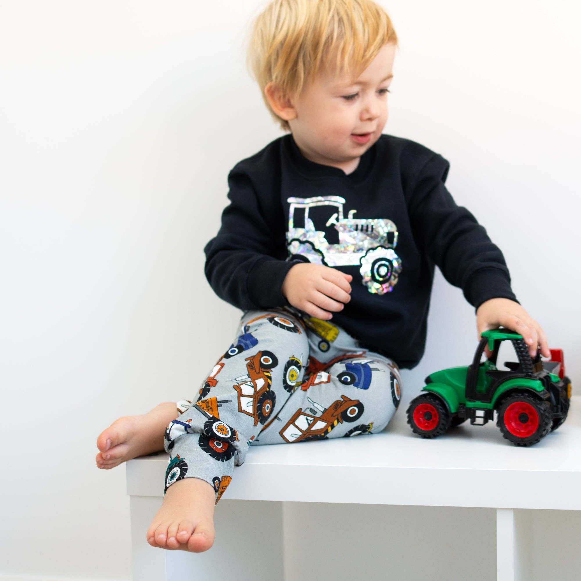 Fred & Noah – Großhandel Sweatshirt – Kinder – Hologramm-Traktor-Pullover0