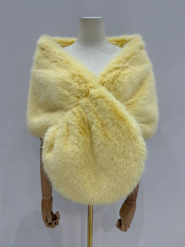 Invitadissimas - Vendita all'ingrosso Pelliccia/Pelliccia sintetica - Donna - Stola in pelliccia sintetica L80519