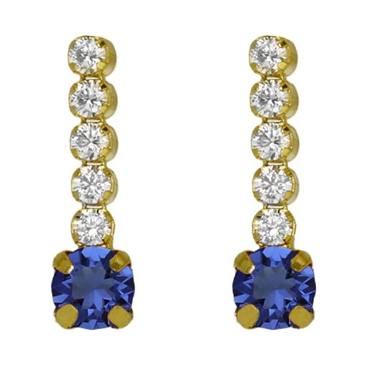 Korte Shine øreringe med riviere krystaller i sølv med guld belægning for engroshandel hos Victoria Cruz