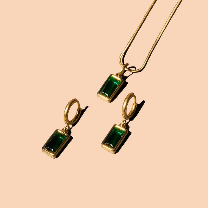 Peter and June - Wholesale Pendant/Charm Necklace - Vanessa Necklace - 18K Gold Plated1