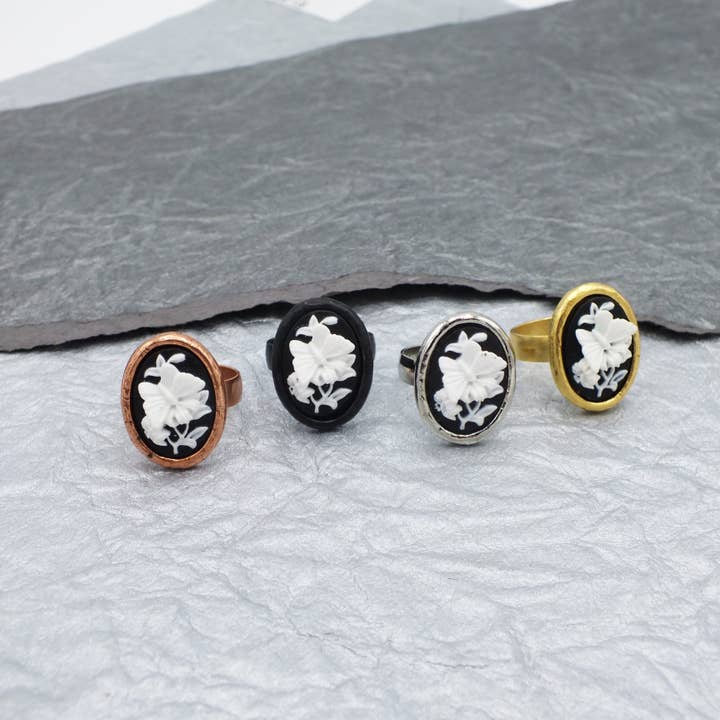 White Bouquet Small Cameo Ring for wholesale by Fizz