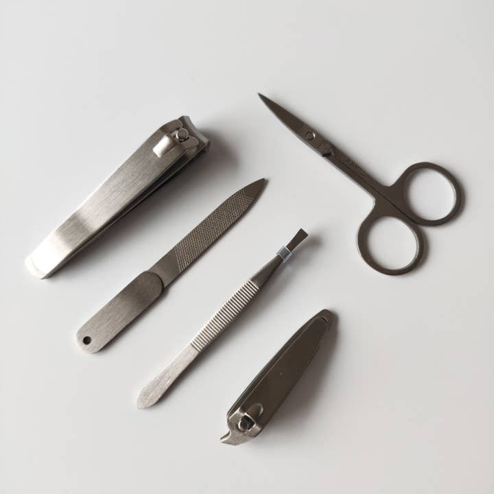 Robert Frederick Ltd – wholesale Belt – Men's – Grooming Kit - Gentleman's Emporium - With Tin Lid1