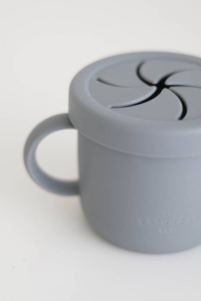 The Saturday Baby - Vente Boîte à goûter - Enfant et bébé - Gobelet à snack en silicone The Saturday Baby45