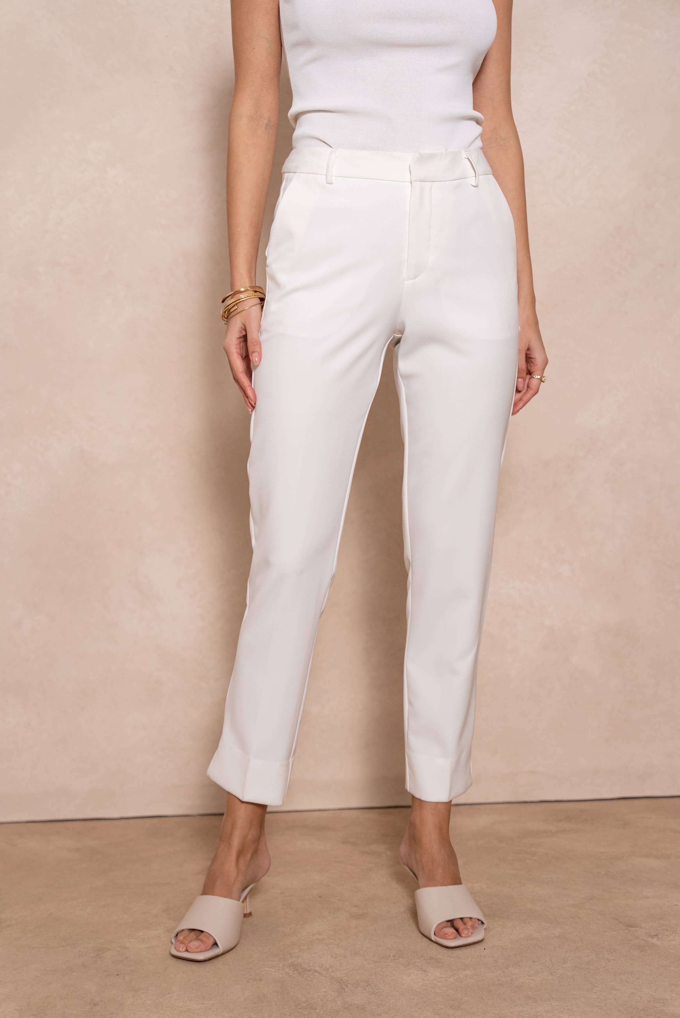 Attentif Paris – wholesale Pants – Women's – [Timeless] High-waisted cigarette pants23