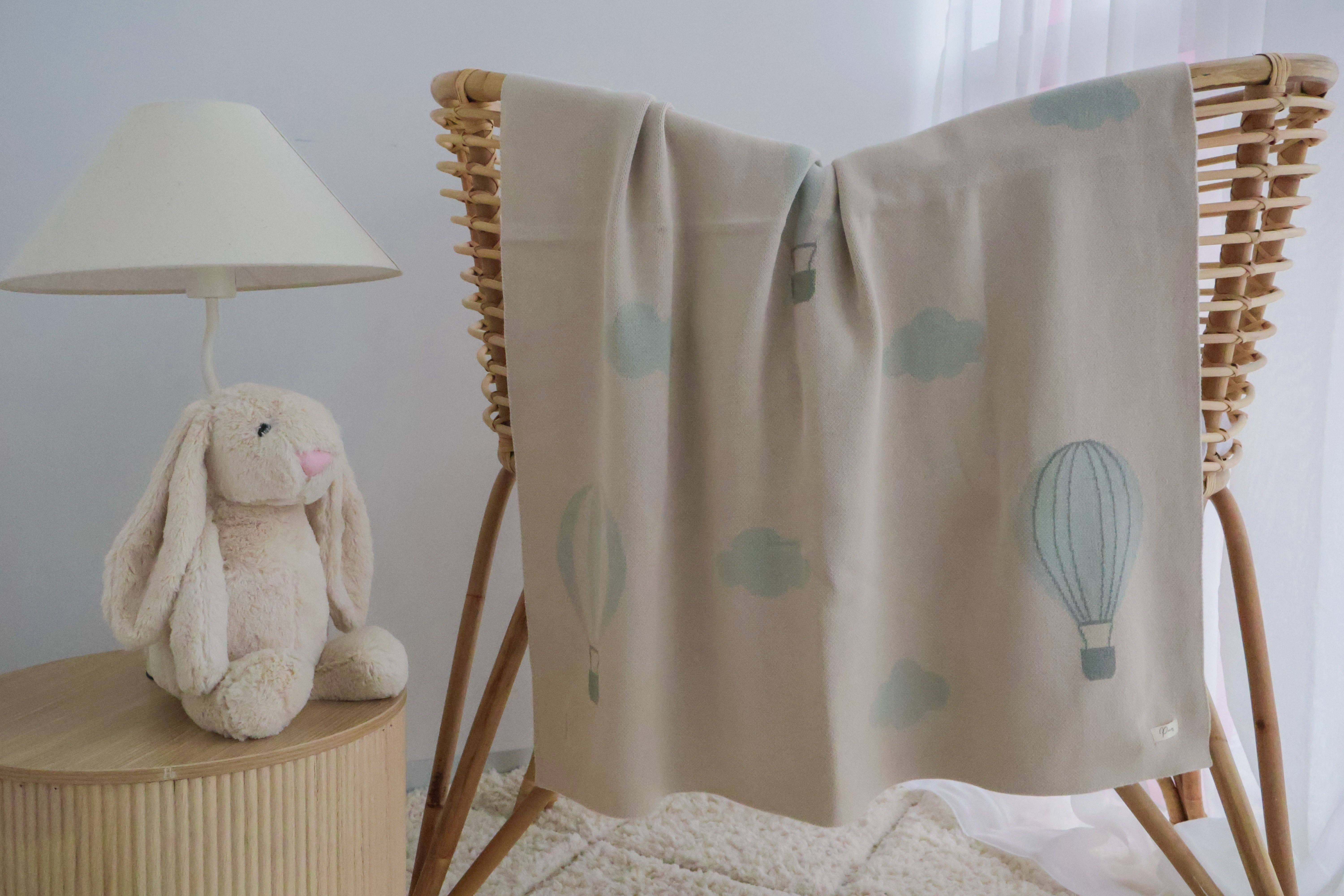 Petite + Co - Vente Couverture de lit – enfant et bébé - COUVERTURE DE MONTGOLFIÈRE1