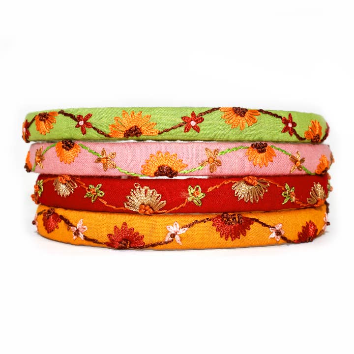 Lot de 8 bandeaux à cheveux brodés à la main avec motifs floraux, couleurs assorties pour la vente par Fair to Trade Ltd