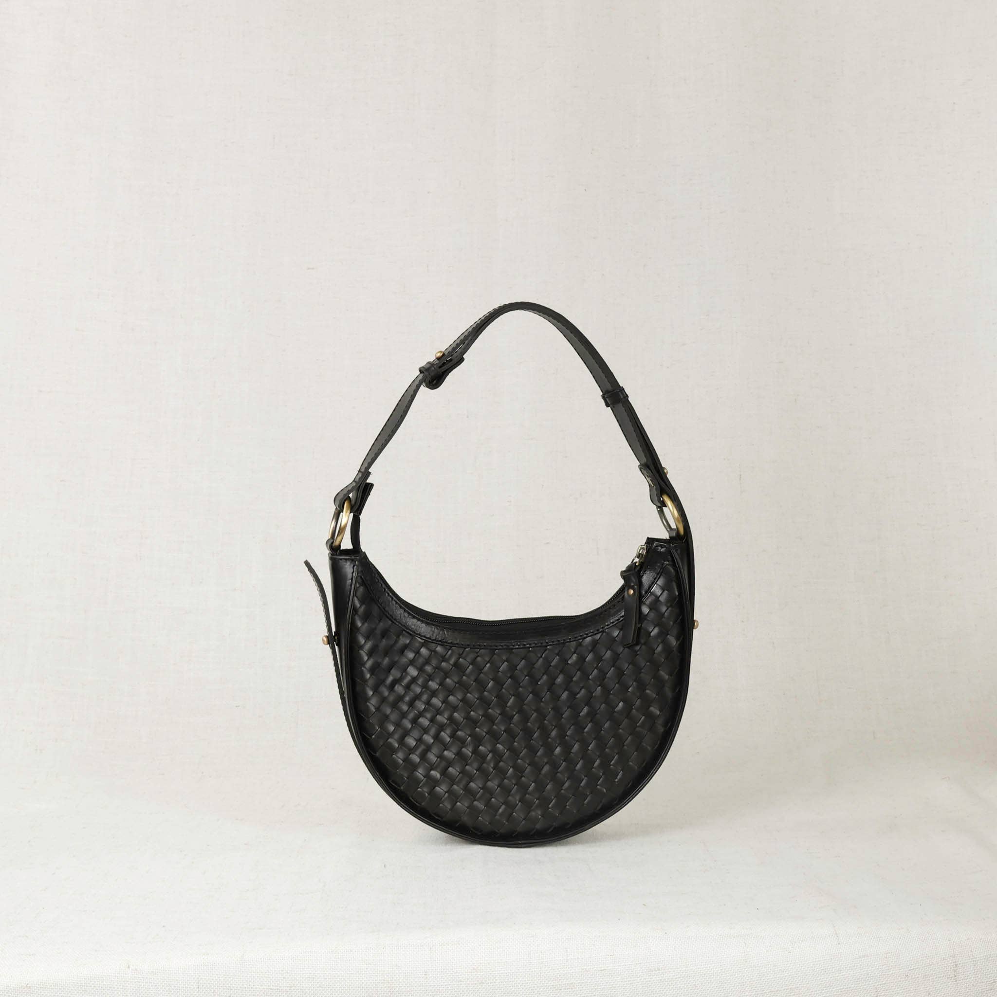 Elevate - Wholesale Crossbody Bag - Women's - Woven Priya Crossbody | 3-in-1 Leather Crossbody0