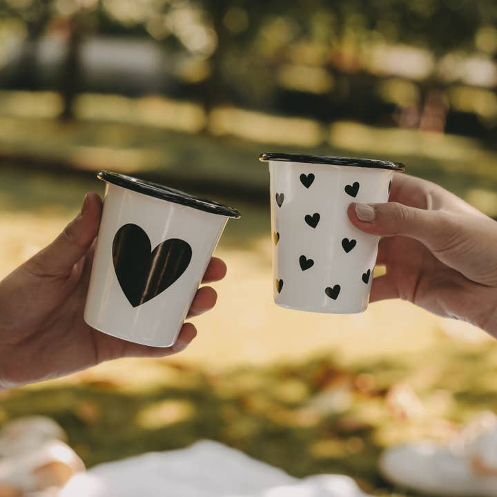 Eulenschnitt - Wholesale Drinking Glass/Cup - Enamel Mug Heart Pure White (PU = 6 pcs)6