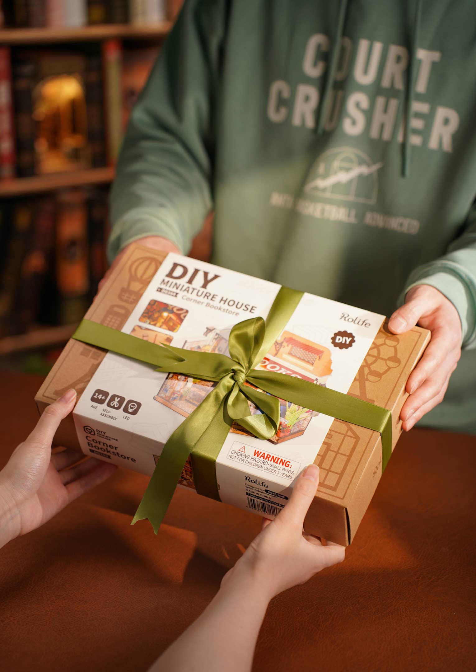 Hands Craft - Wholesale DIY Craft Kit - DIY Miniature House Kit: Corner Bookstore9