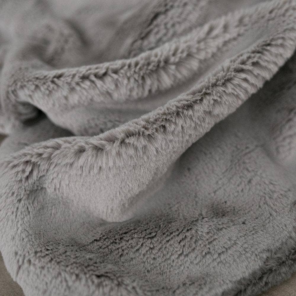 Saranoni - Wholesale Throw Pillow Cover - GRAND FAUX FUR 2-PACK EURO PILLOW COVERS11