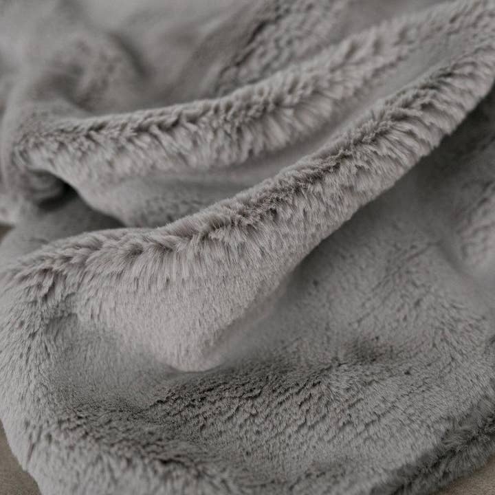 Saranoni - Wholesale Throw Pillow Cover - GRAND FAUX FUR 2-PACK EURO PILLOW COVERS11