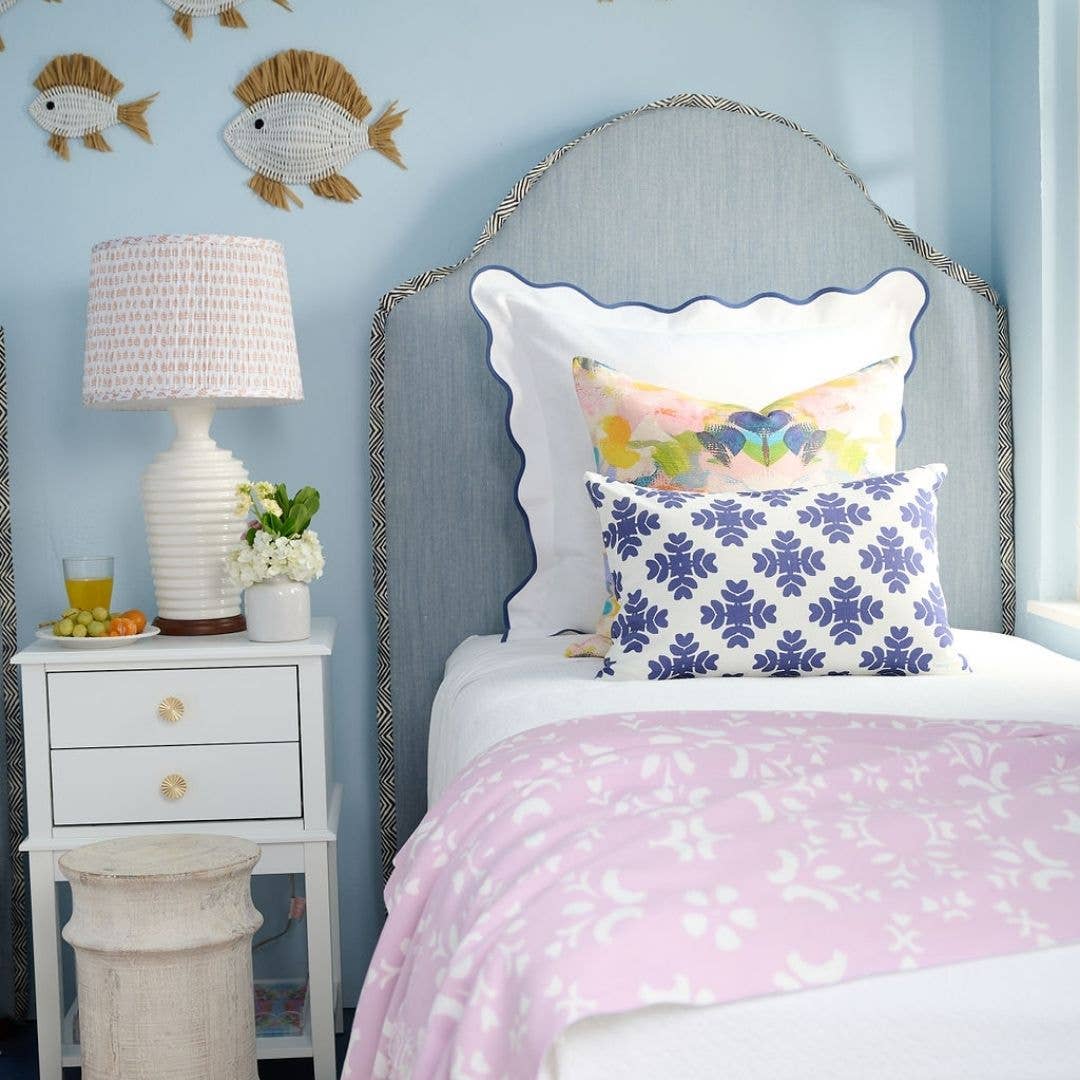 Laura Park Designs - Wholesale Bedding Pillowcase/Sham - Scalloped Sham, Navy / White4